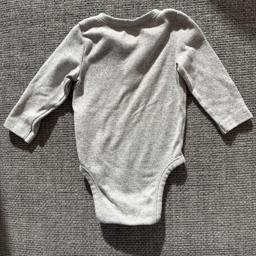 5/$25 Old Navy Gray Henley Bodysuit Super Soft Baby 6-12M